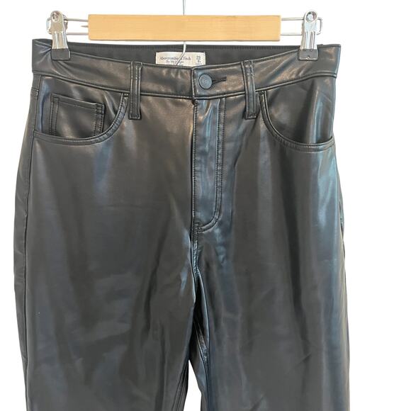 Abercrombie & Fitch 90s Straight Ultra High Rise Vegan Leather Pants Black 29/8s - Picture 4 of 6